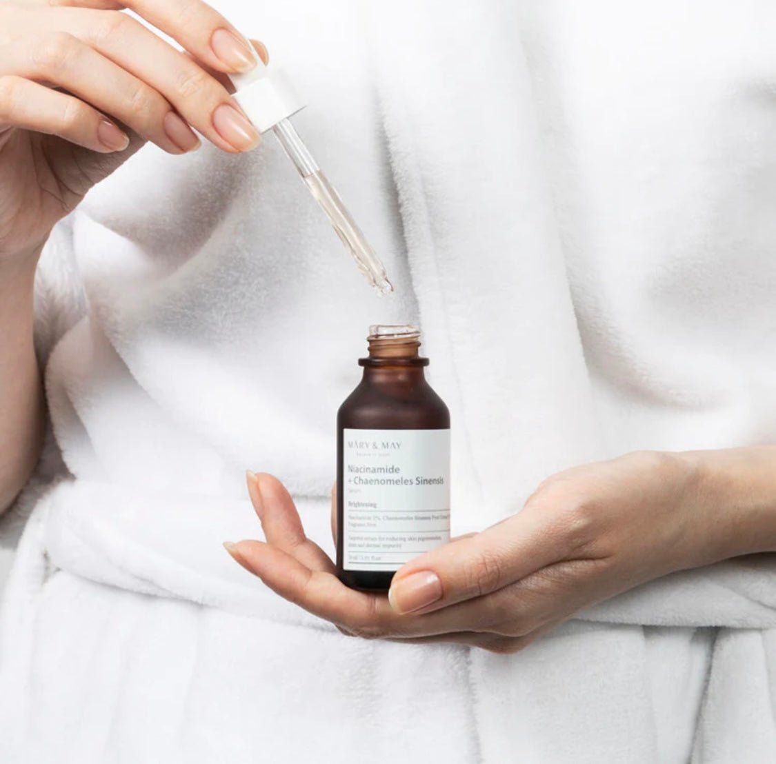 Mary & May 2% Niacinamide + Chaenomeles Complex Serum (1oz)